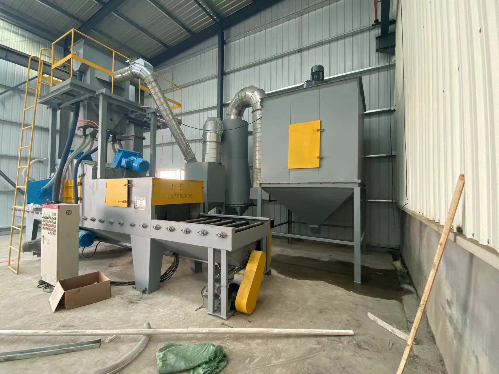 履帶式拋丸機怎樣除塵_大型拋丸除銹機_Q3210橡膠履帶拋丸除銹機