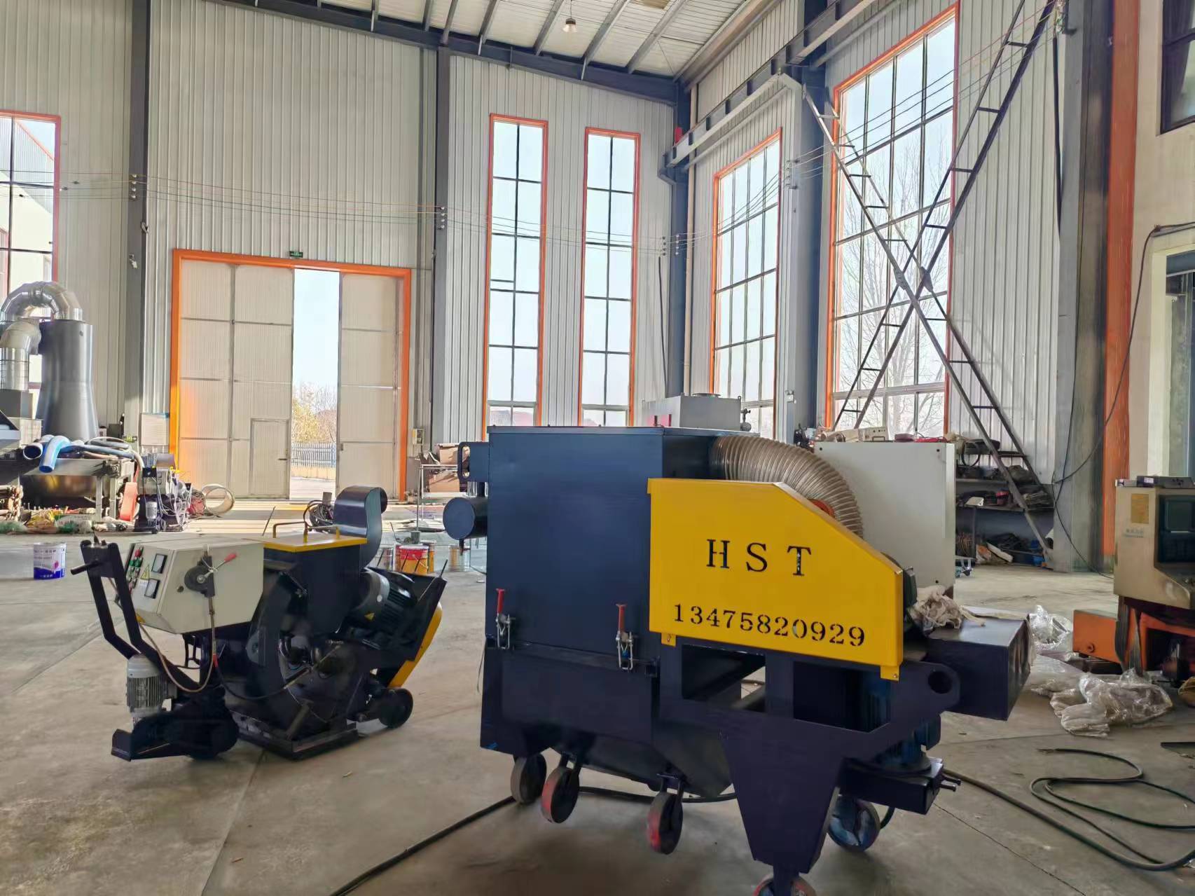 鋼板拋丸打砂機_拋丸鋼板砂機打磨視頻_鋼板拋丸機視頻