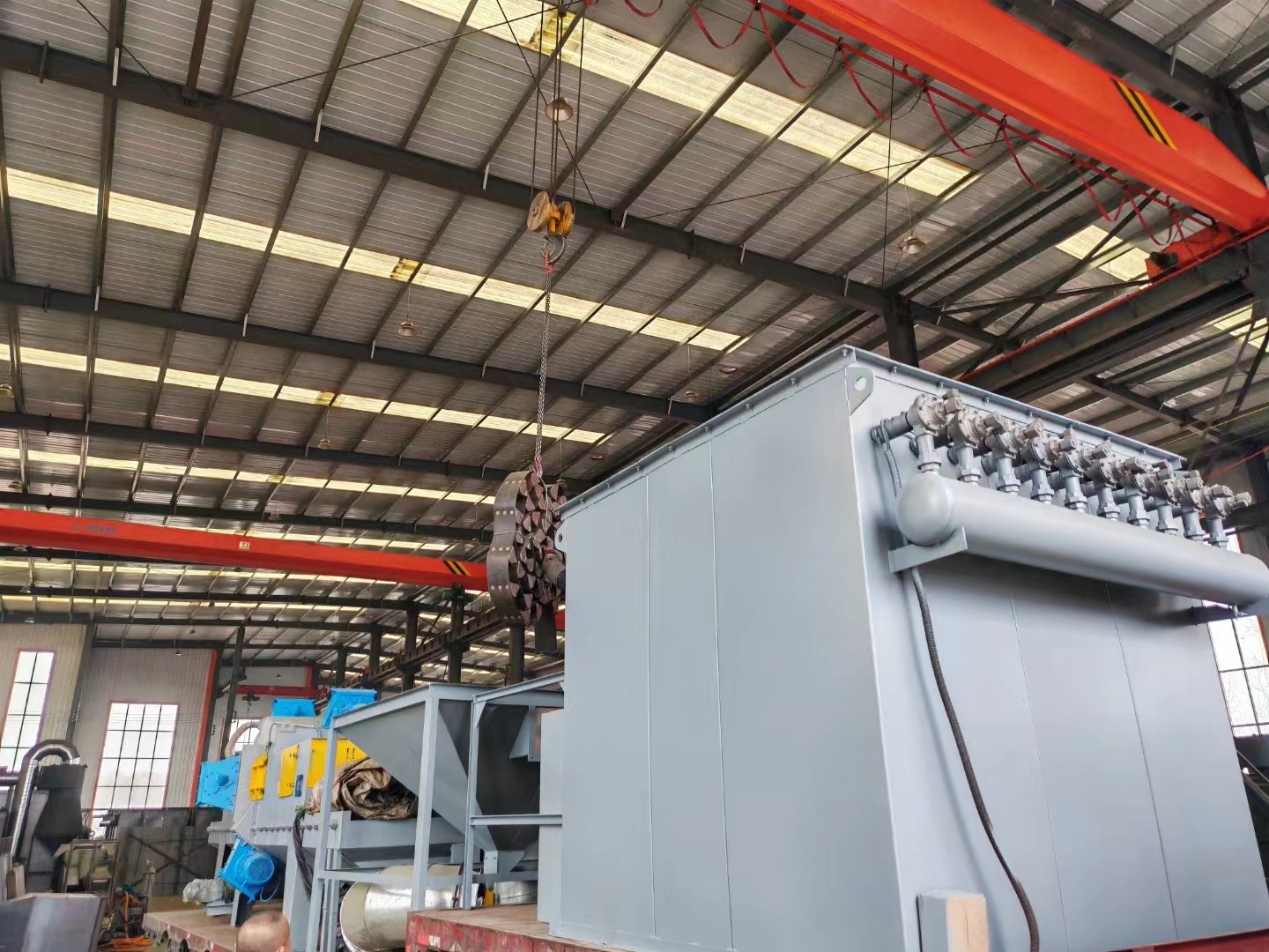 汽車(chē)大梁怎么除銹_汽車(chē)大梁打砂除銹機(jī)_給大車(chē)噴砂除銹