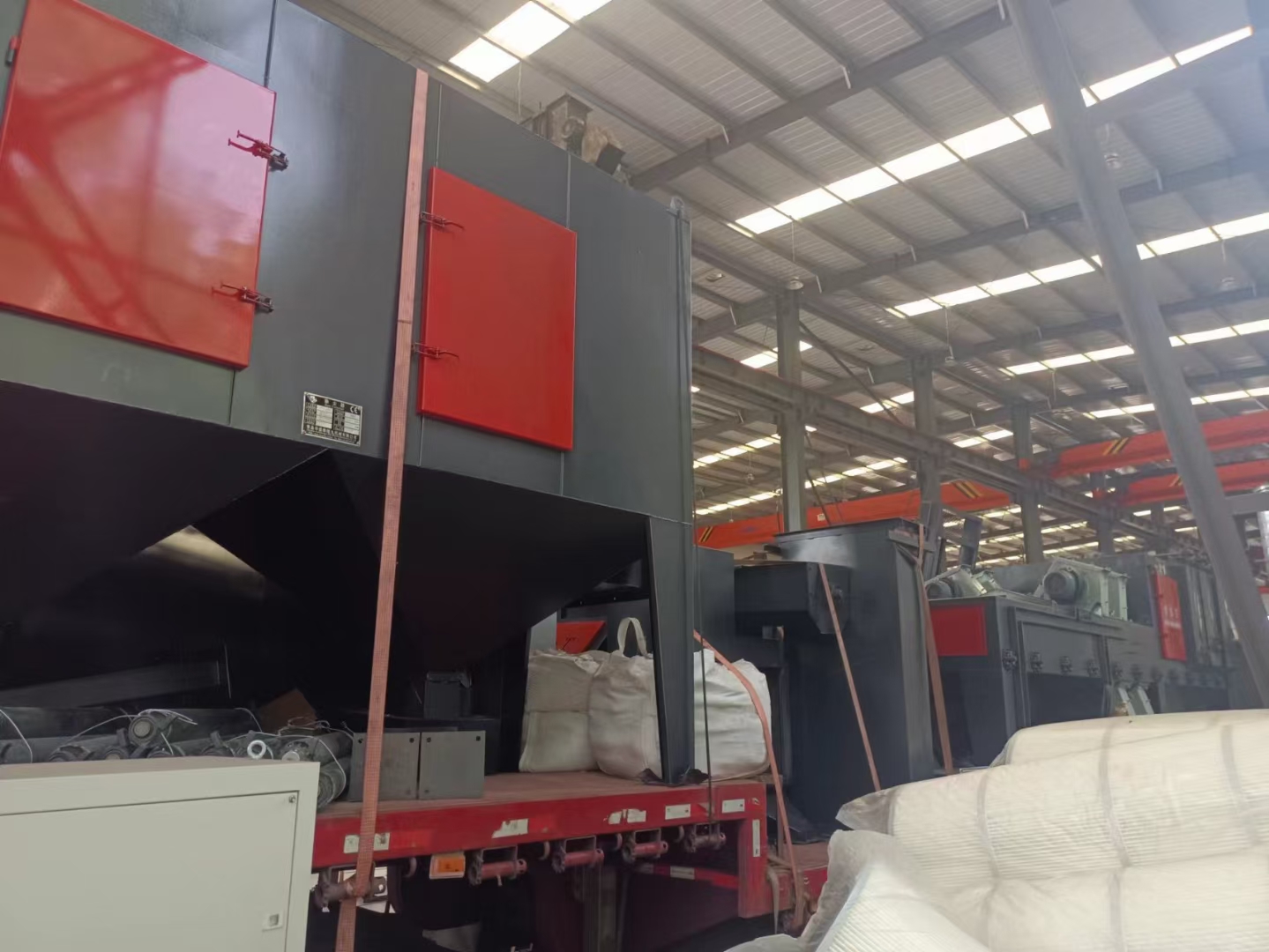 電動(dòng)車車架打磨工作視頻_電動(dòng)車散架視頻_電動(dòng)車車架拋丸機(jī)