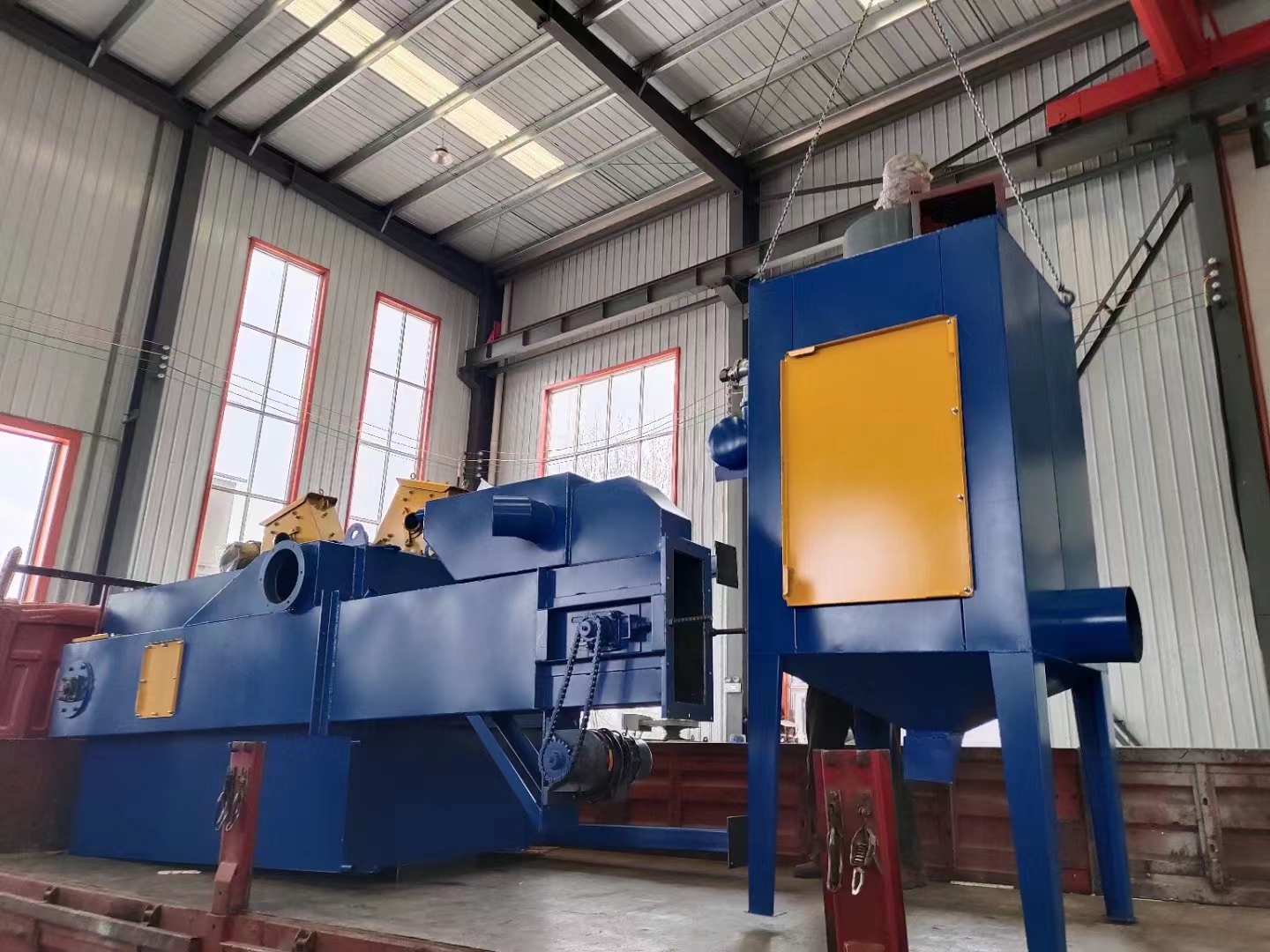 型鋼除銹砂機打磨方法_鋼砂除銹機是什么樣子的_型鋼打砂除銹機