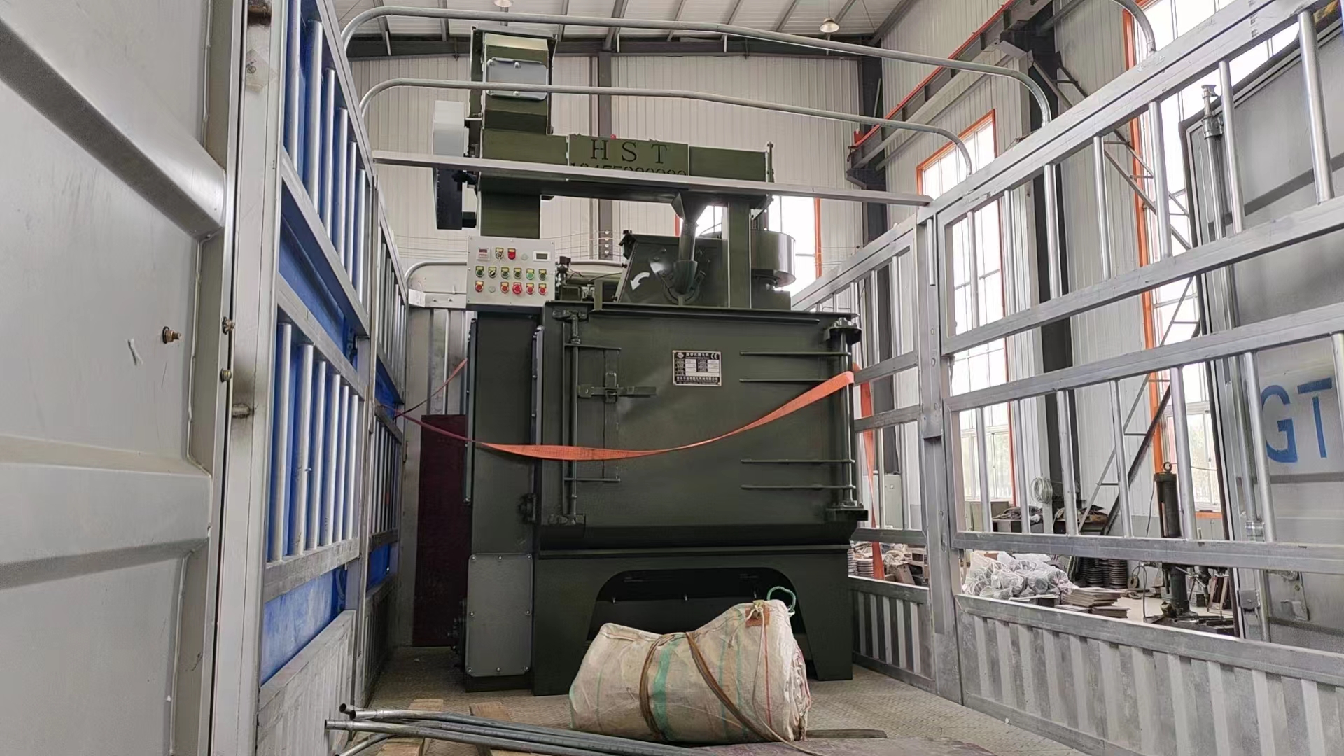 電機外殼拋丸打砂機_外殼電機拋丸砂機打磨方法_拋丸機砂丸